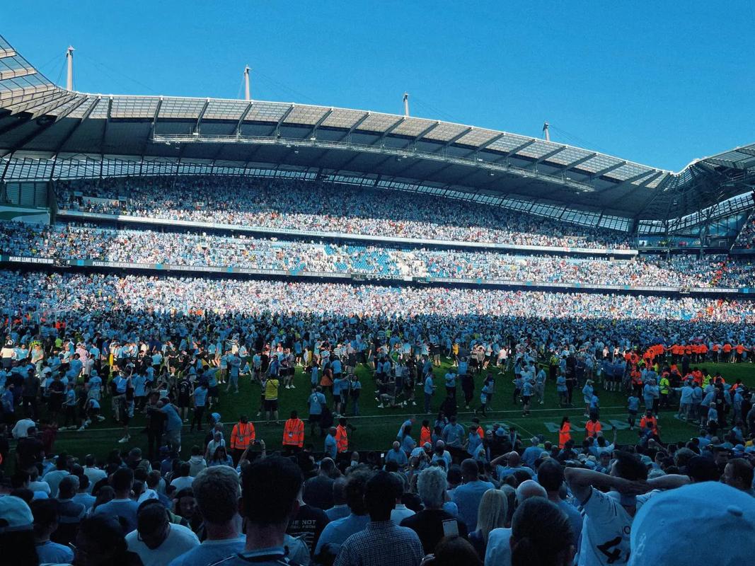 喀麦隆非洲杯大名单：姆伯莫领衔，巴索戈在列，奥纳纳无缘（喀麦隆非洲杯名单出炉：姆伯莫领衔，巴索戈入围，奥纳纳落选）