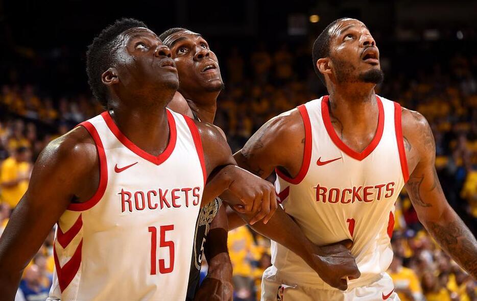 苏群：威少已经打得很好了 最后的哨子就只能听天由命（苏群：威少表现已很出色，最后的哨声只能看运气了）