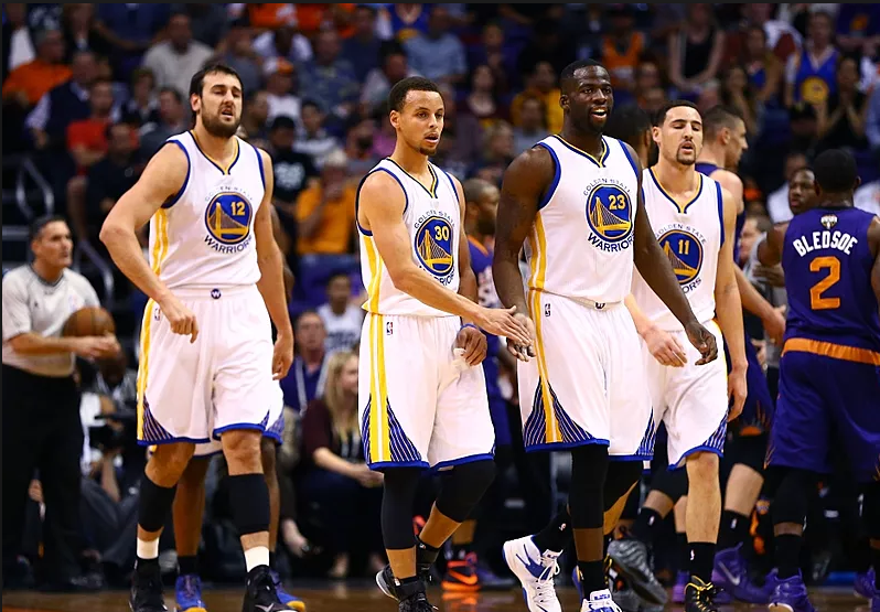 罗马诺：斯洛特在队内的权威不降反升，他需要萨拉赫主动道歉（罗马诺：斯洛特威信不降反升，需萨拉赫主动致歉）