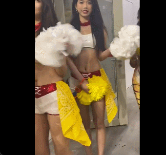 格拉斯纳：利物浦？我会在下个月开启和水晶宫的续约谈判（格拉斯纳回应利物浦传闻：下月将与水晶宫启动续约谈判）