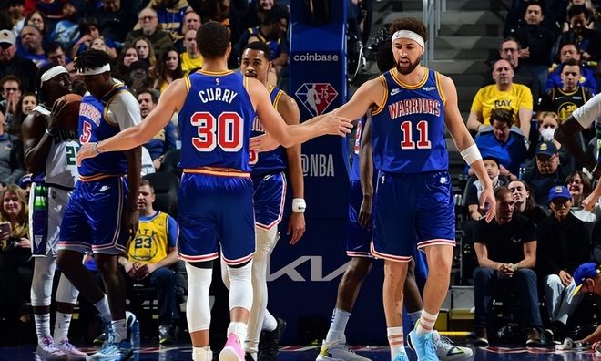 6人上双打爆湖人！杜兰特轰25+8对飙东契奇！詹姆斯正负值-33（六人得分上双狂胜湖人：杜兰特25+8硬刚东契奇，詹姆斯正负值-33）