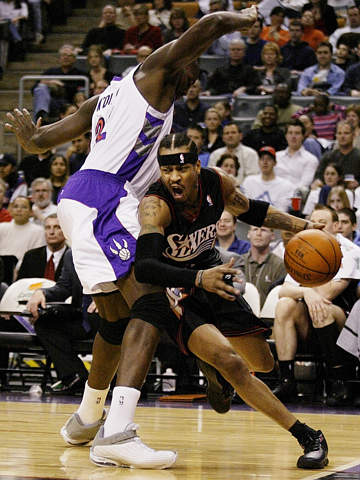 埃迪-豪：作为一名足球运动员，伊萨克是不可思议的（埃迪·豪：伊萨克是一名令人难以置信的球员）