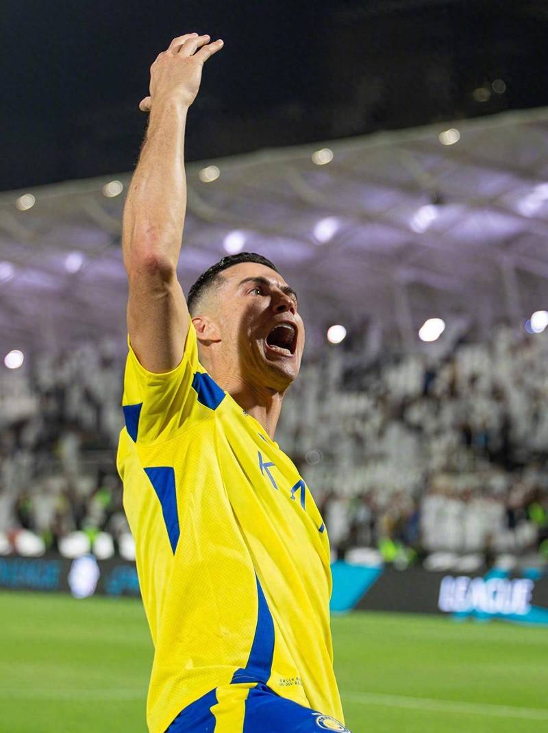 热刺vs布伦特福德前瞻：热刺5轮不胜 主场要擒客小蜜蜂提升士气（热刺迎战布伦特福德前瞻：近5轮未胜，力争主场拿下“小蜜蜂”提振士气）