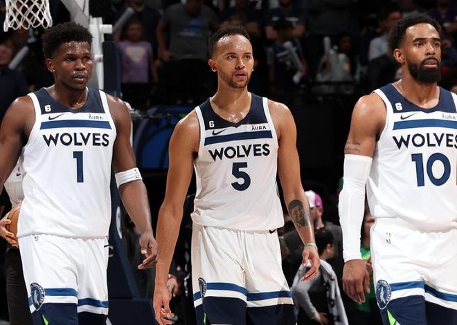 圣吉罗斯主帅：我们展现出了勇气和激情，对球队表现感到满意（圣吉罗斯主帅满意球队发挥：勇气与激情尽显）