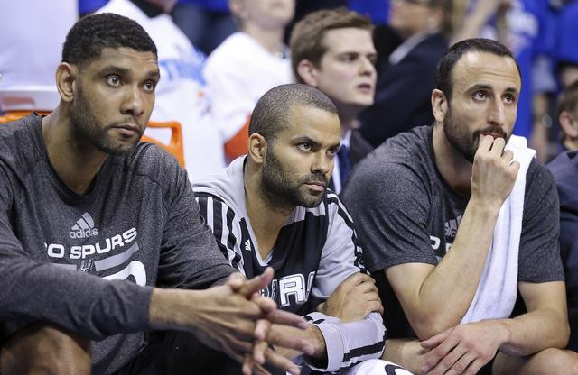 从手足无措到游刃有余，齐达内在公园学着踢毽子（齐达内公园练踢毽：从小白到高手的进阶）